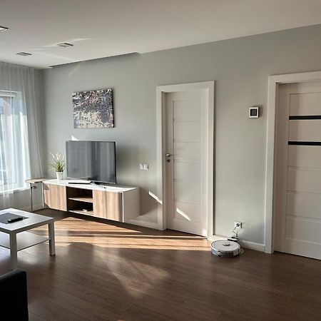 Your Home - Spacious Apartment In City Center, With Balcony & Self Check-In VNO Exteriör bild