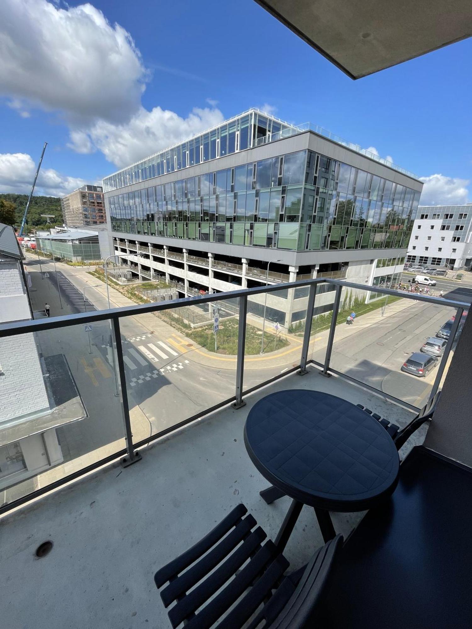 Your Home - Spacious Apartment In City Center, With Balcony & Self Check-In VNO Exteriör bild