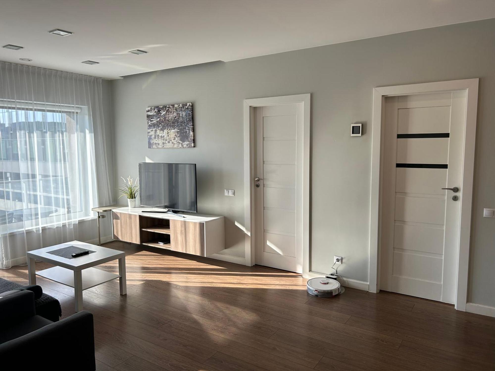 Your Home - Spacious Apartment In City Center, With Balcony & Self Check-In VNO Exteriör bild