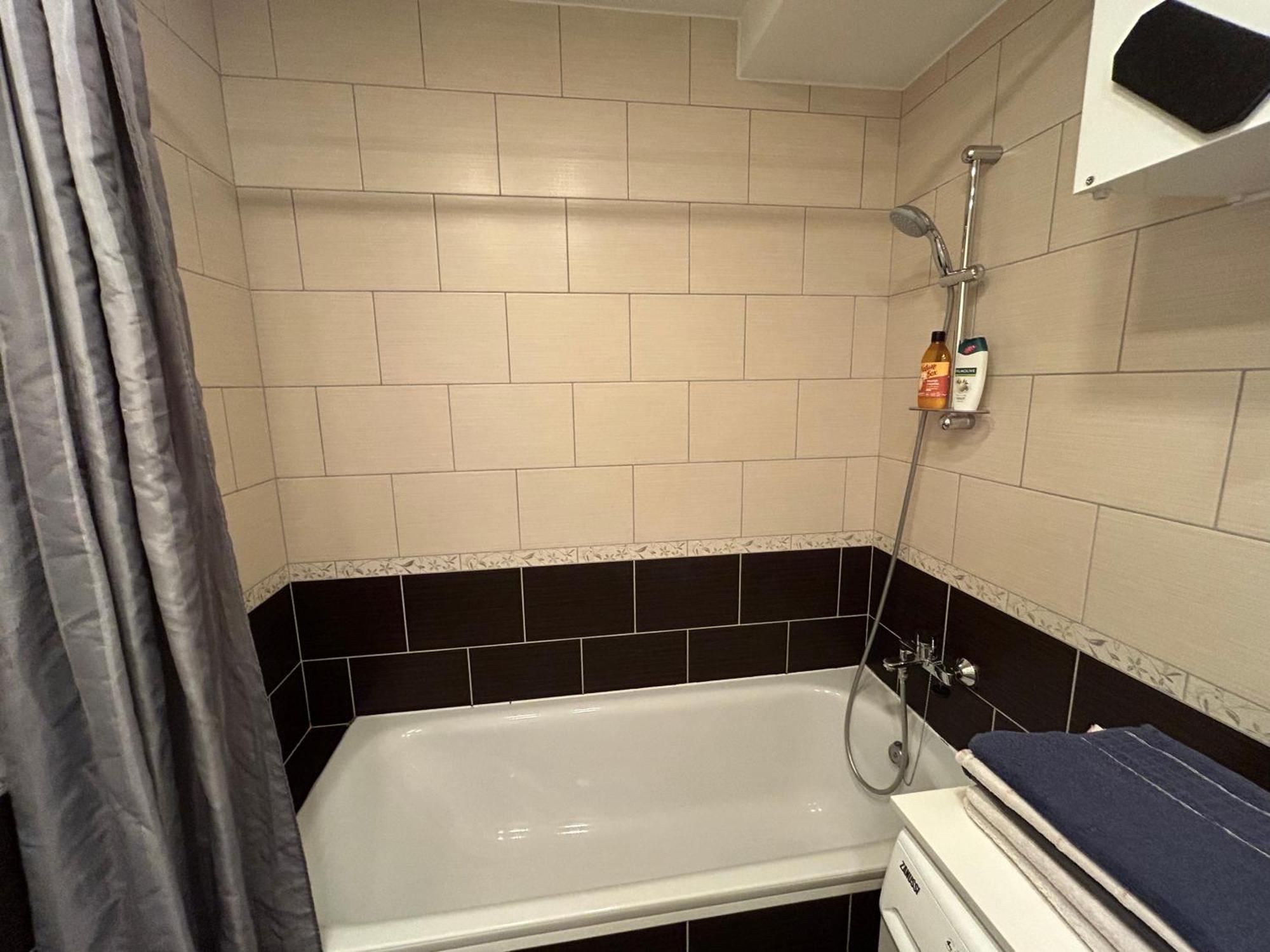 Your Home - Spacious Apartment In City Center, With Balcony & Self Check-In VNO Exteriör bild